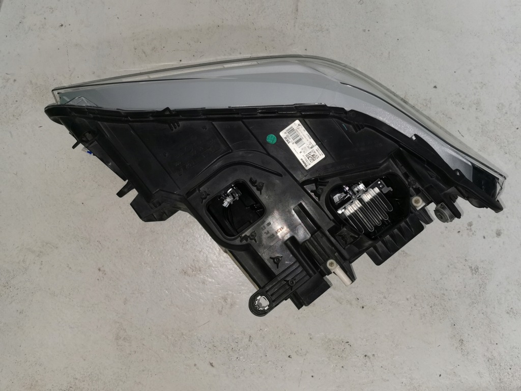 фото №8, Лампа передня права bmw x1 f48 full led