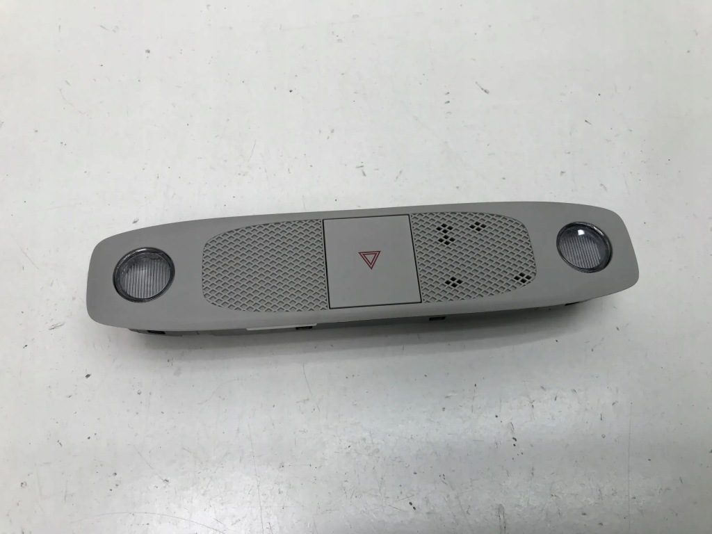 фото №1, Tesla model y 2023 лампа стельовий кнопка аварійних 1500237-00-h