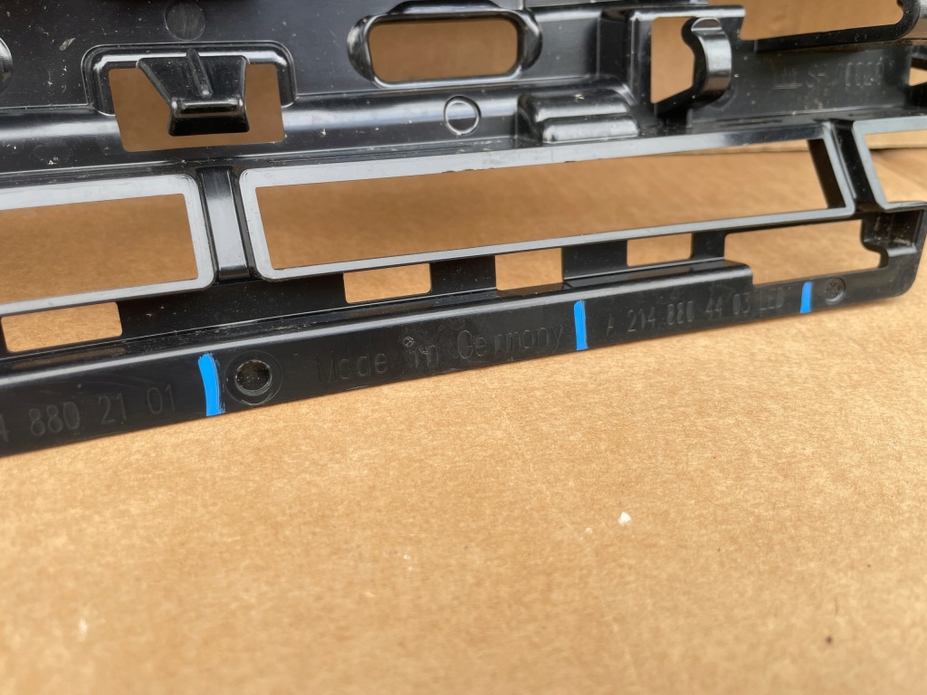 Mercedes w214 e klasa решітка радіатора решітка радіатора бампера перед nowa оригінал a2148802101 Зі Шроту