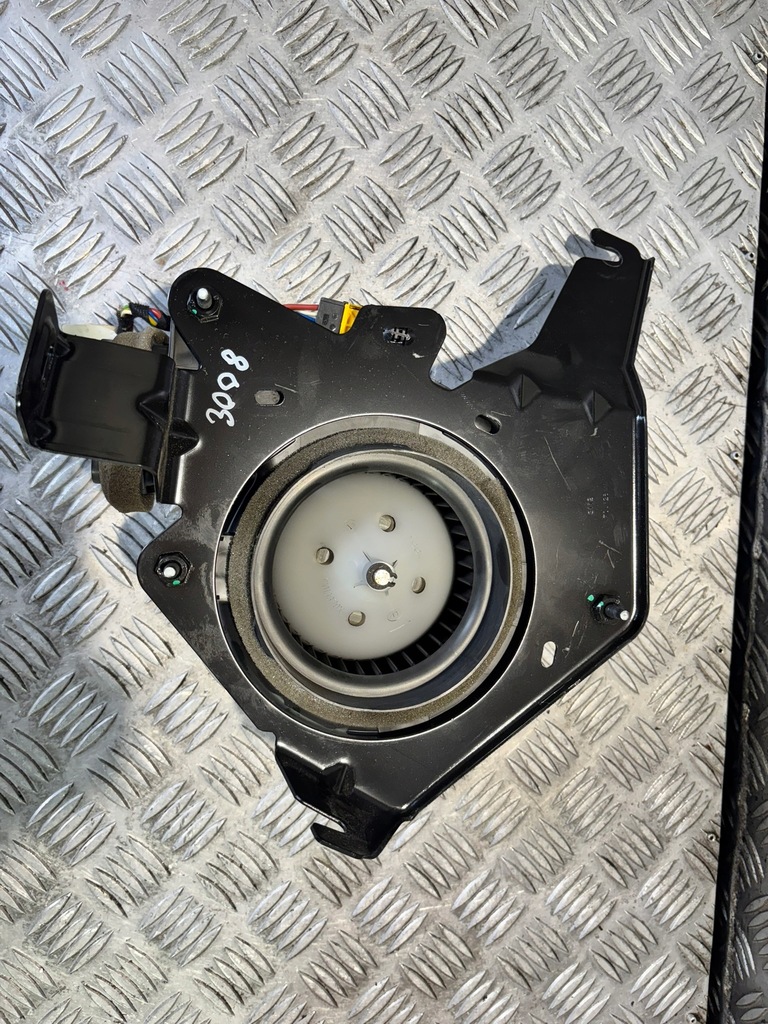 фото №1, Peugeot 3008 i гибрид вентилятор воздуходувка аккумулятора 9670033580