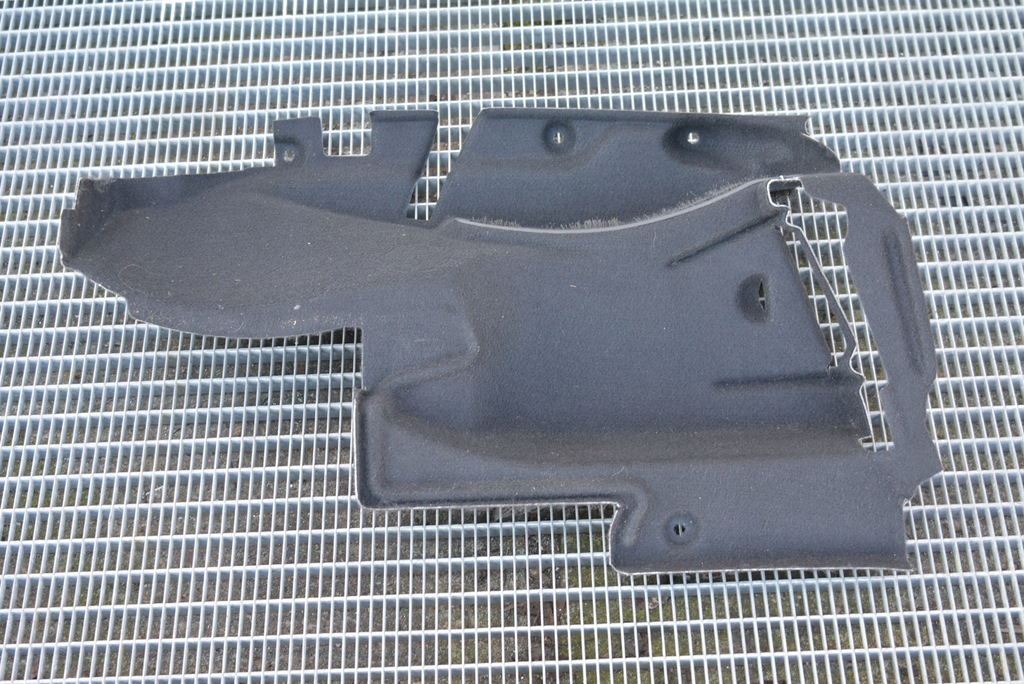 фото №1, Mercedes slk r171 w171 обшивка багажника правий задня