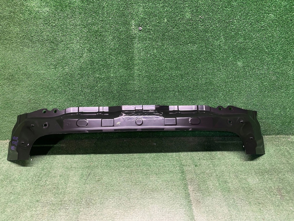 Купить Volvo xc40 2 31698225 - ремень задний усилитель