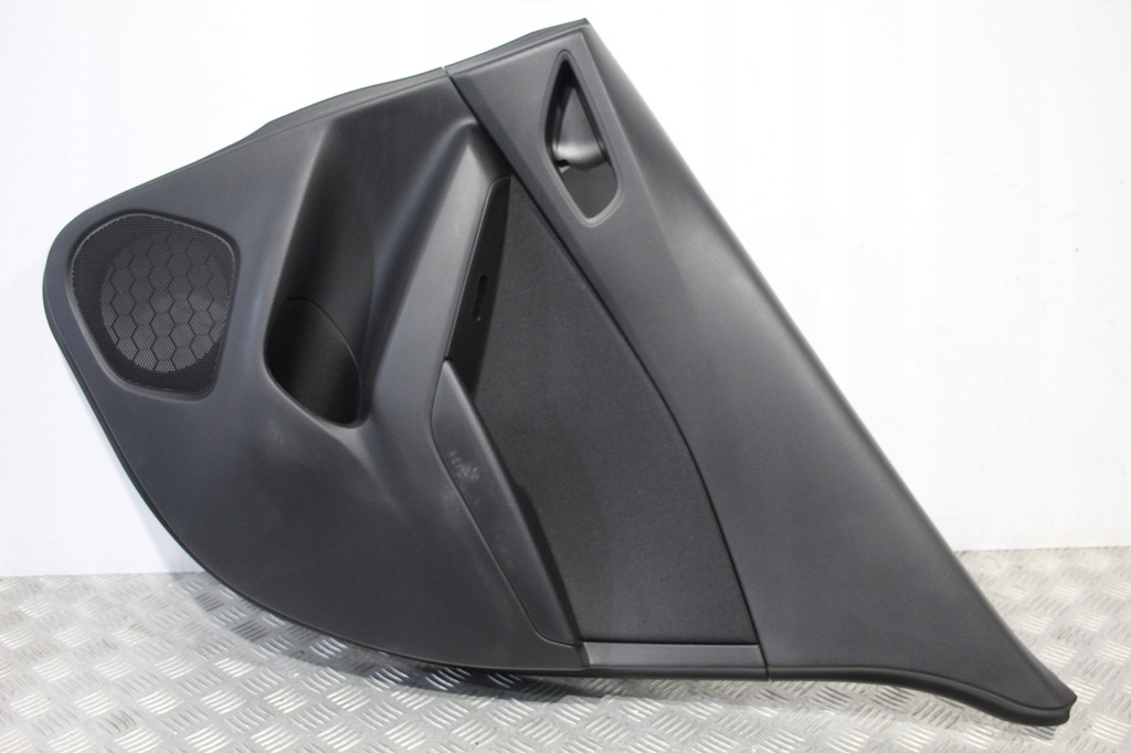 фото №1, Обшивка двері правий задня mazda 3 iii bm