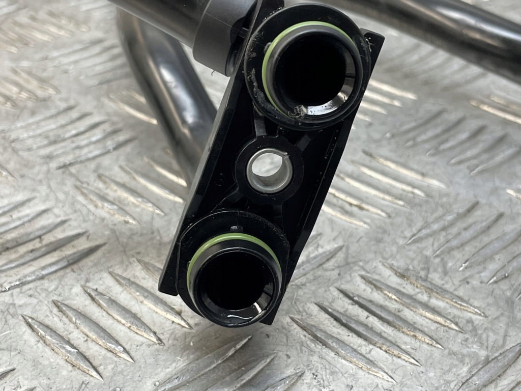 Bmw оригінальний номер 9452051 8482755 9468402 x5 g05 3' g20 шланг оливи масляний Оригінал