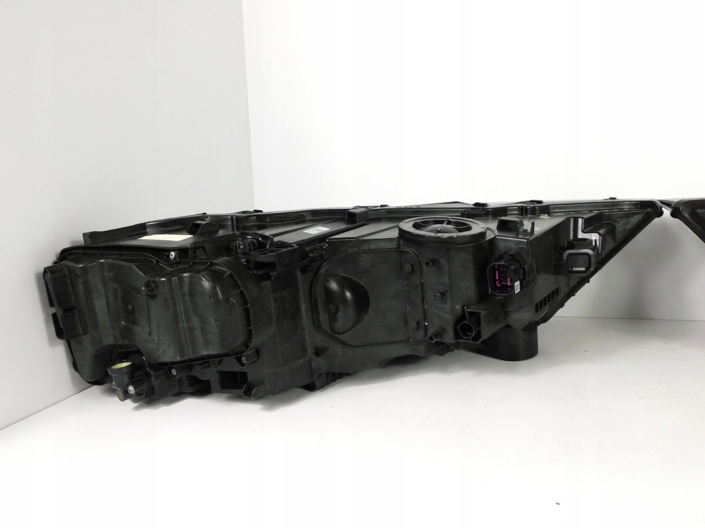 Audi q7 4m рестайлінг  фара правий ліва led комплектна Оригінал