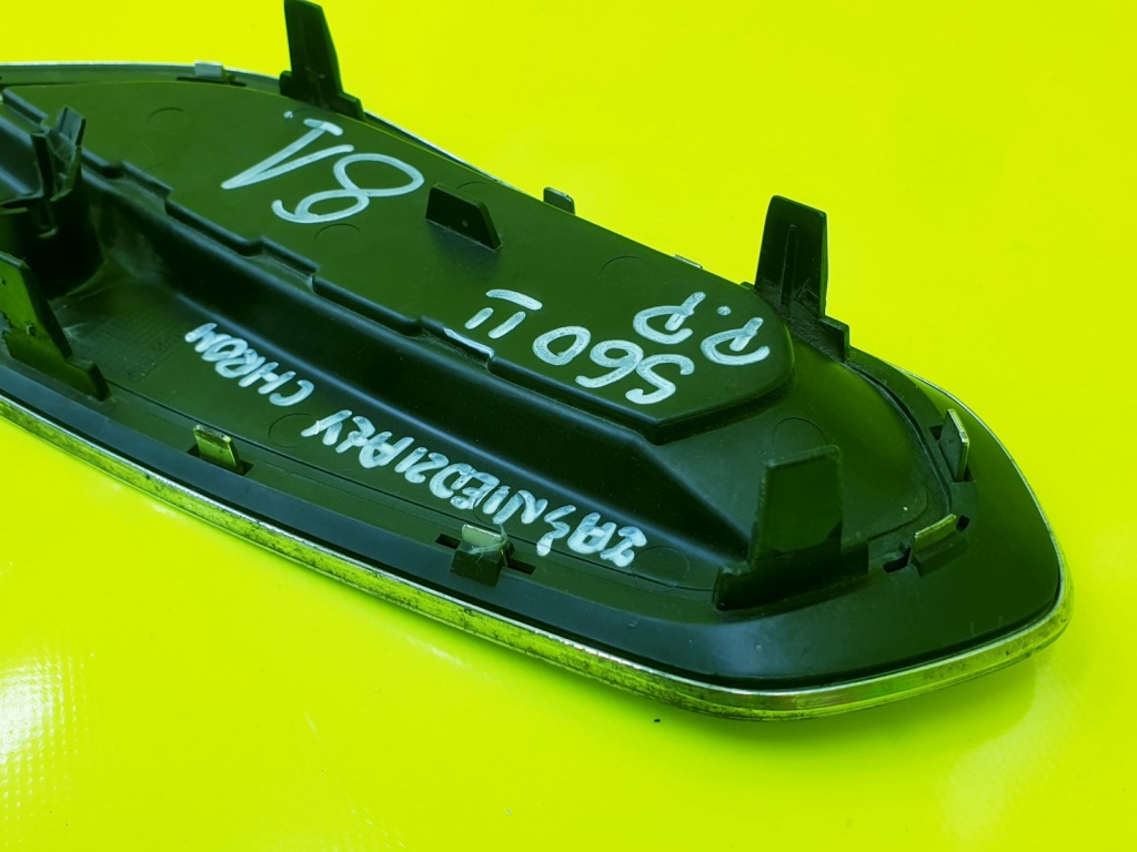 Решётка бампера правый  перед volvo s60 2 седан 2.0d Цена