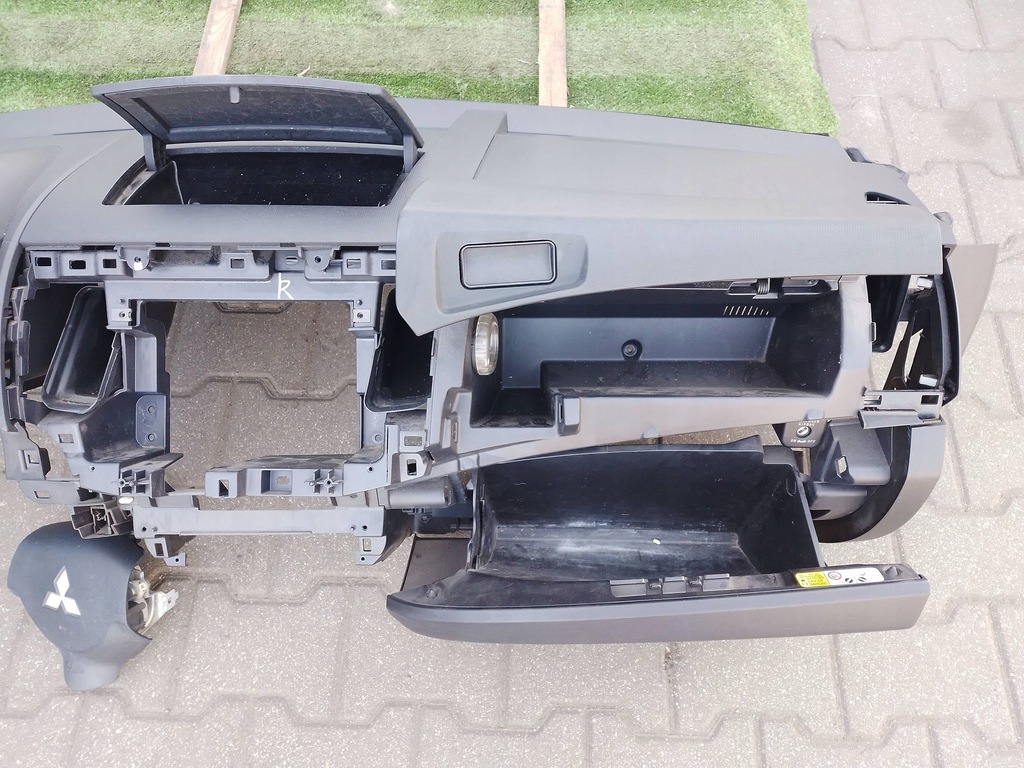 фото №9, Приборная панель приборная подушки безопасности ремни датчик mitsubishi outlander ii prem/karo