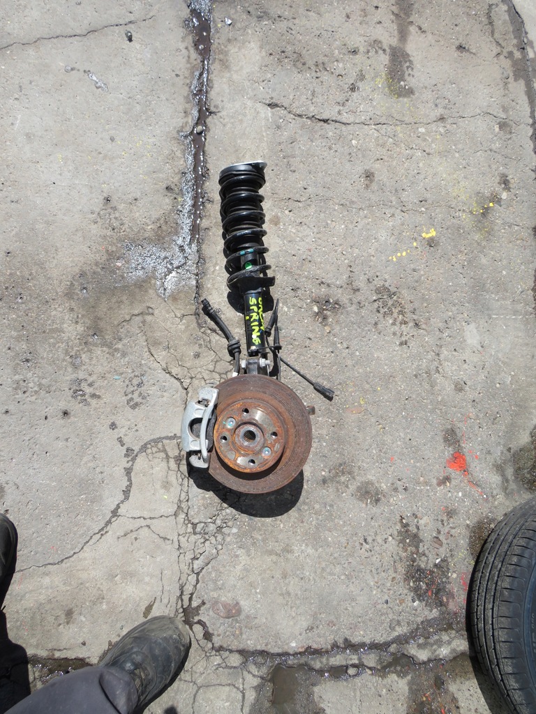 фото №1, Ліва поворотний кулак dacia spring