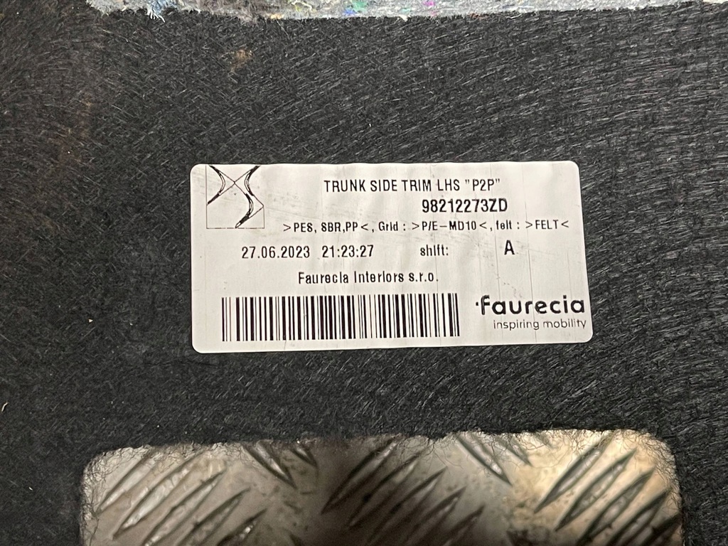 фото №15, Панель бардачка колеса запасного ліва сторона citroen ds7 crossback 98212273zd