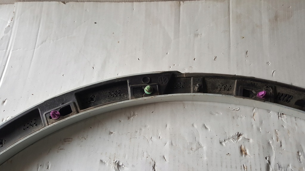 фото №12, Молдинг крыла правый задняя vw touareg 3 760853818d