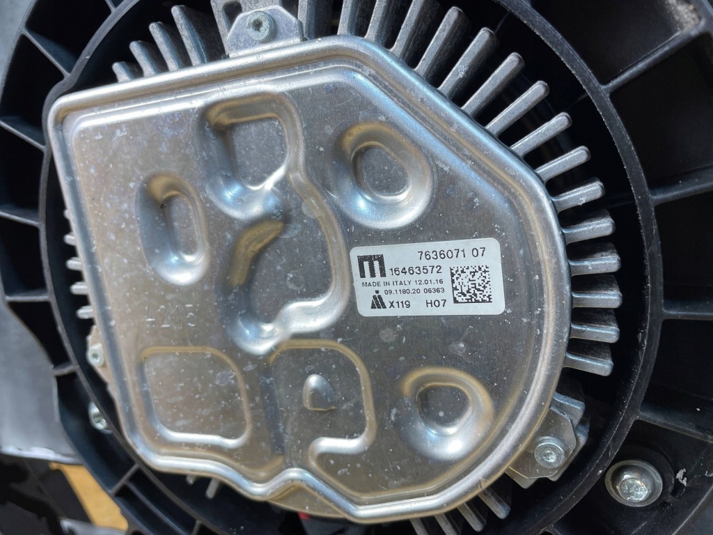 Вентилятор радіатор корпус bmw f39 f40 f45 f48 mini f55 f56 f57 f60 761761 в Україні