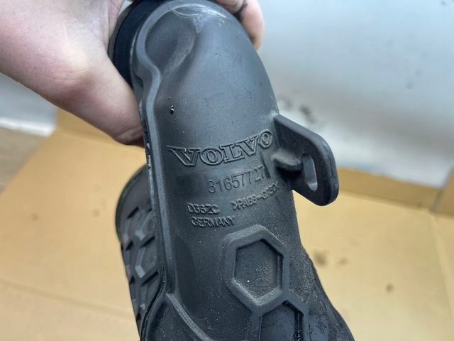 фото №4, Volvo s90 t8 труба шланг повітря 31657727