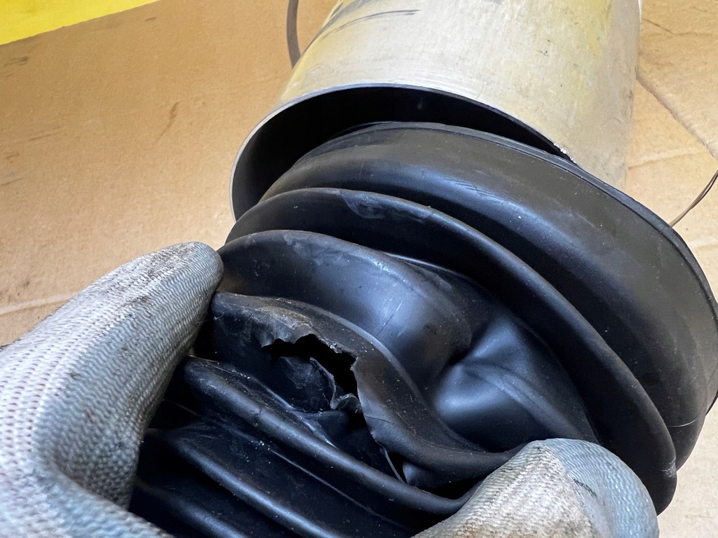 фото №10, Амортизатор пневматический перед правый land rover defender ii l663