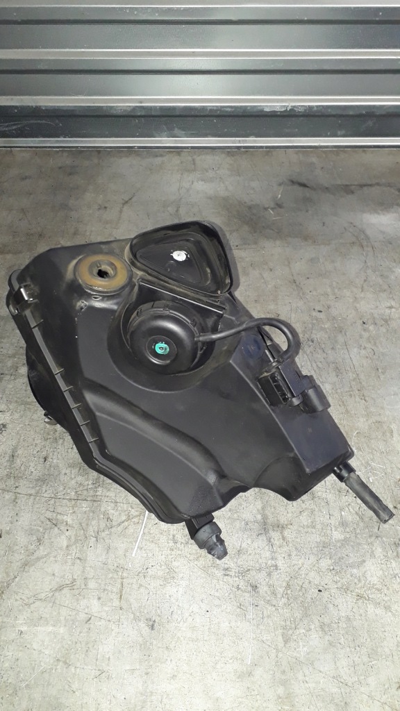 фото №4, Audi оригинальный номер 4f0133837bb корпус фильтра воздуха