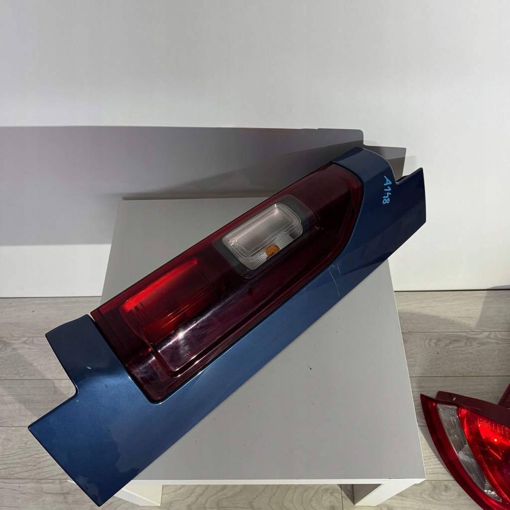 фото №1, Лампа правий задня права задня opel vivaro renault traffic iii 3 265a13908r