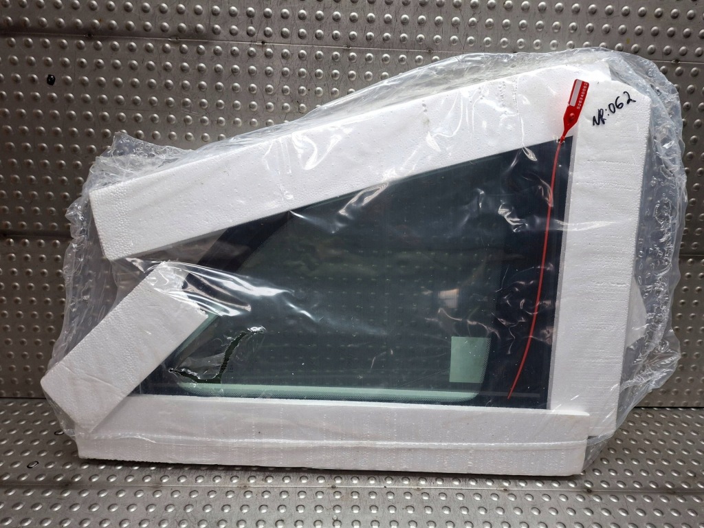 фото №1, Стекло правая задняя кузов 51936752 fiat 500 nowa оригинал fiat