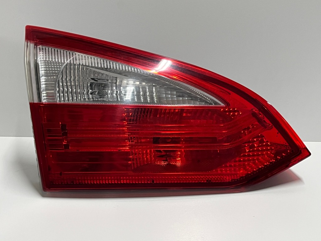 Купити Ford focus mk3 11-14 фара ліва задній led w кришці  універсал