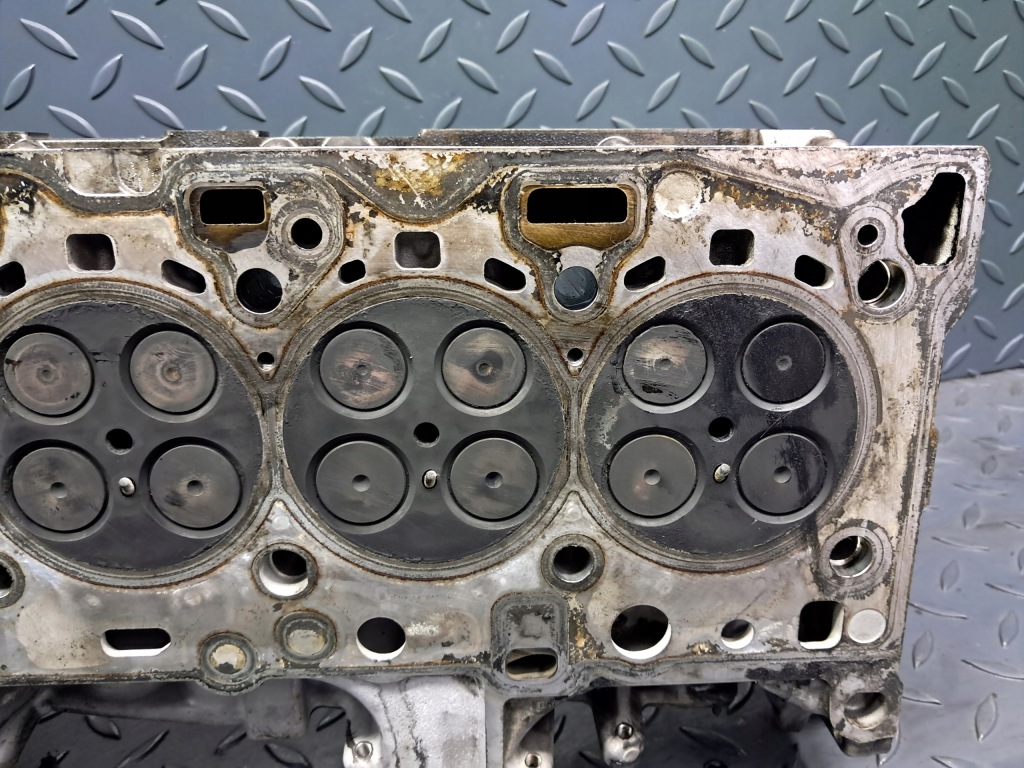 Головка циліндрів 7 810 463 bmw f10 520d n47d20c f20 f30 e90 lci Ціна