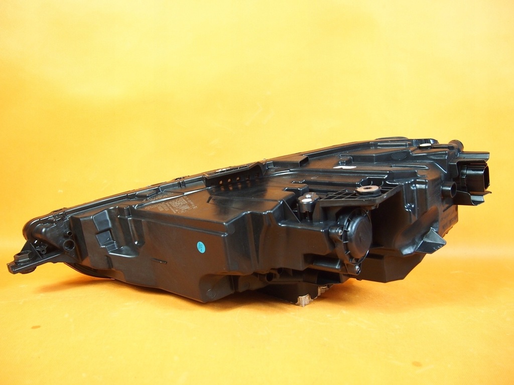 фото №13, Audi a3 s3 8y лампа перед lh pr полный nowe 8y0941033 / 8y0941034