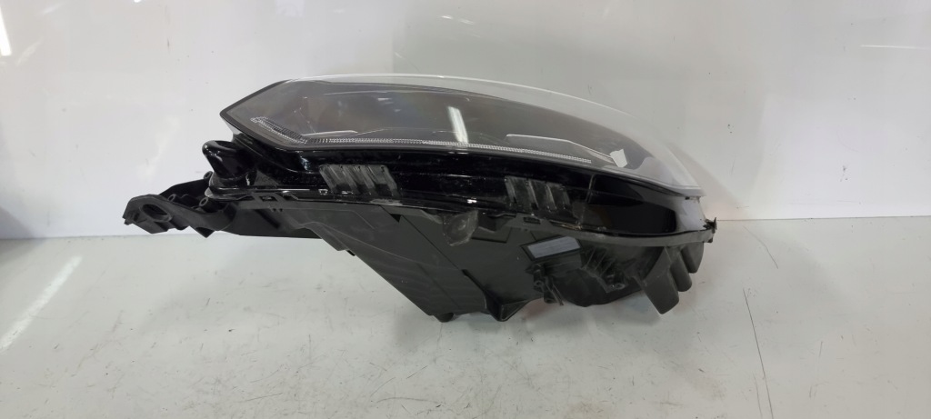 фото №14, Лампа передняя левая фара led peugeot 208 ii