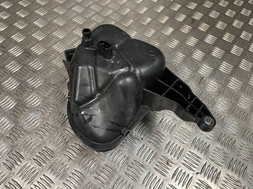 фото №5, Bmw i4 2024 бак расширительный охлаждающая жидкость