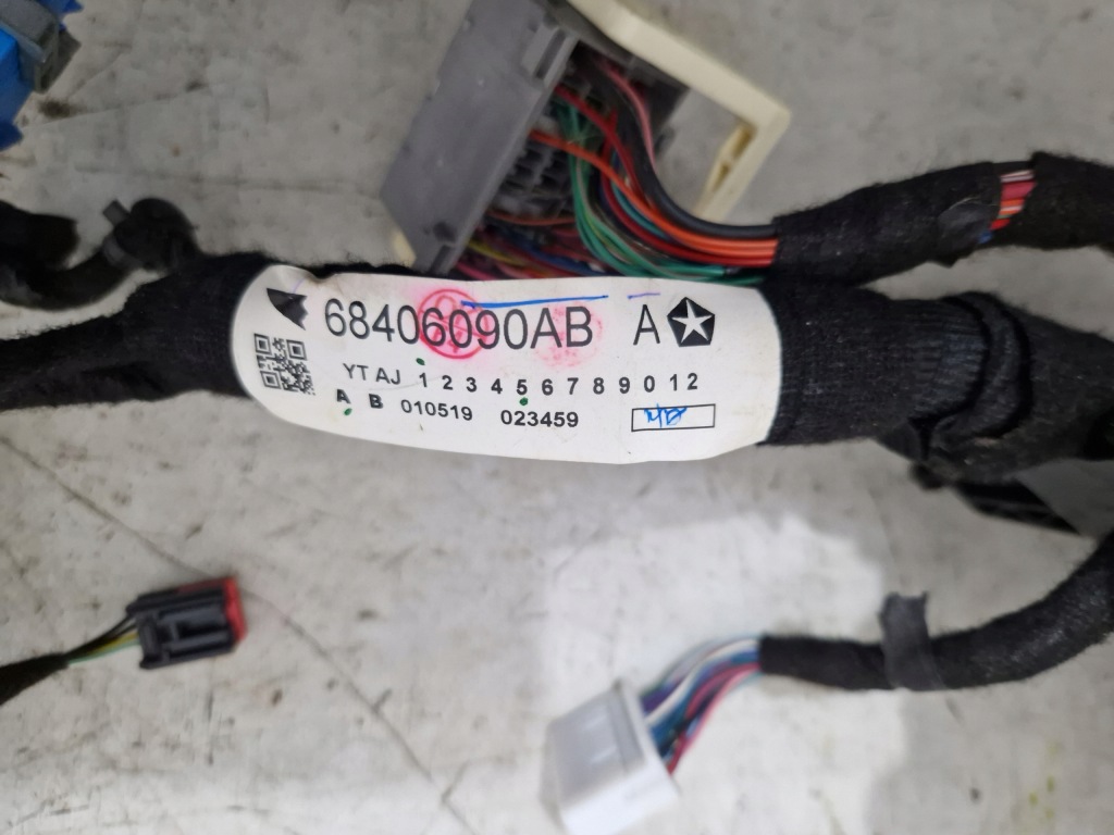 фото №5, Dodge charger 15- 3.6 gt джгут панелі 68406090ab