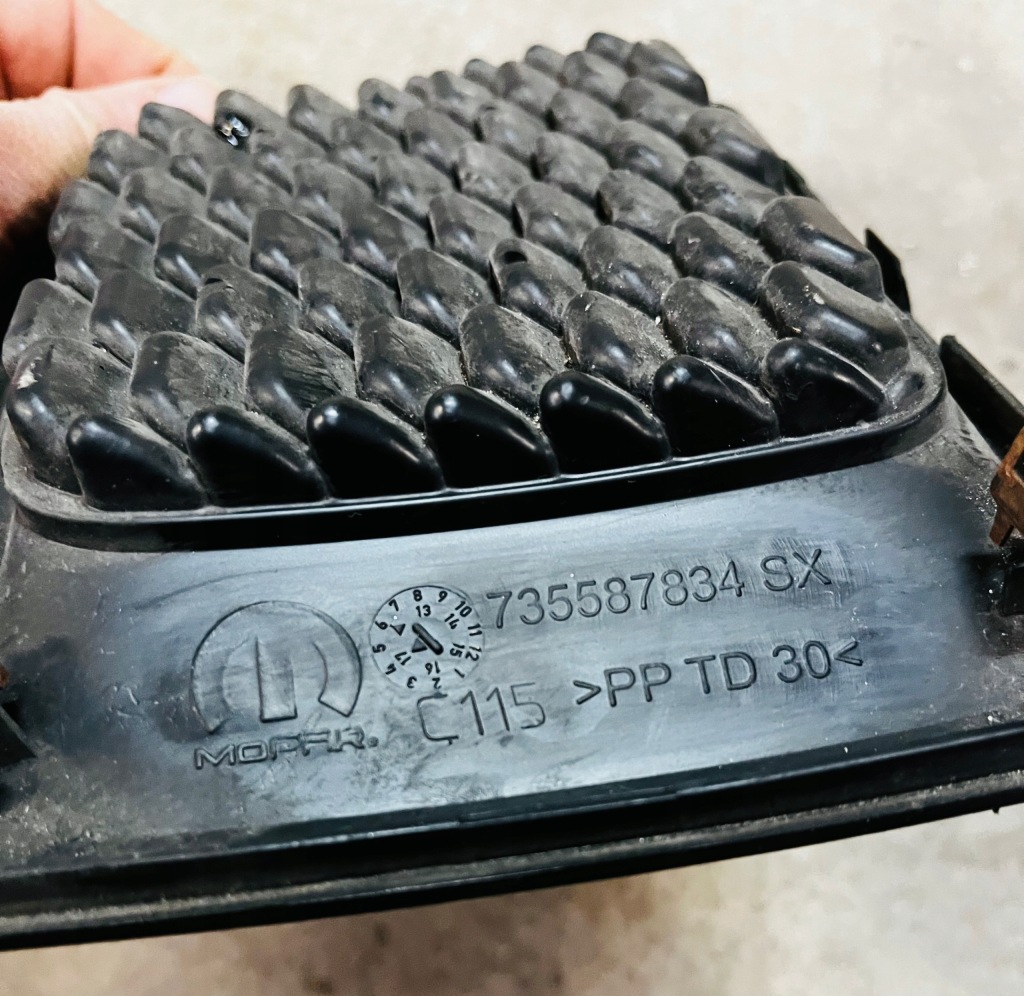 фото №3, Jeep renegade решётка бампера левая 735587834