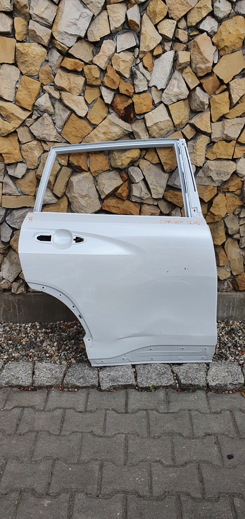 фото №1, Toyota corolla cross дверь правый задняя