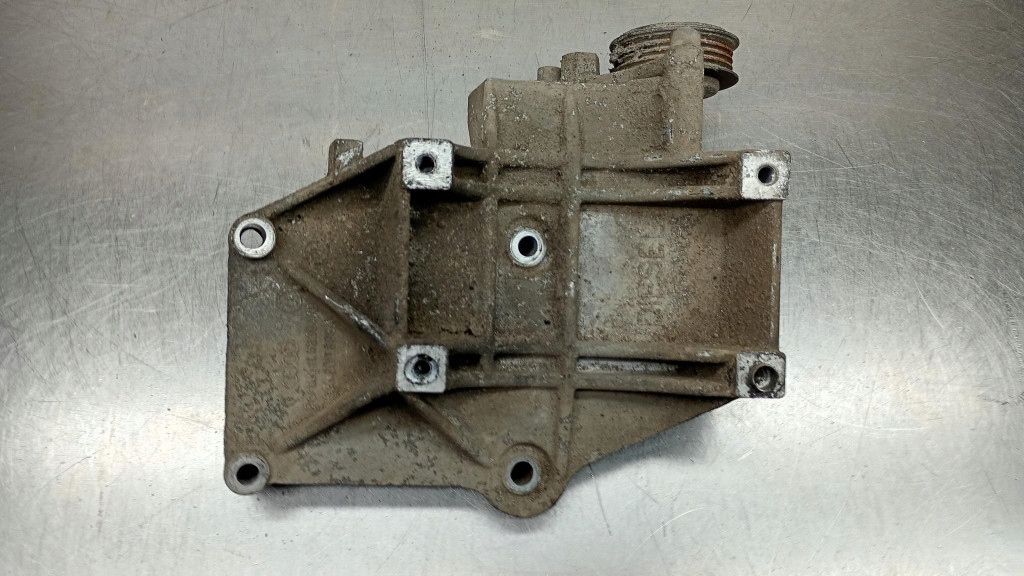 фото №1, Кронштейн генератор 028260885a audi a4 b5 passat b5