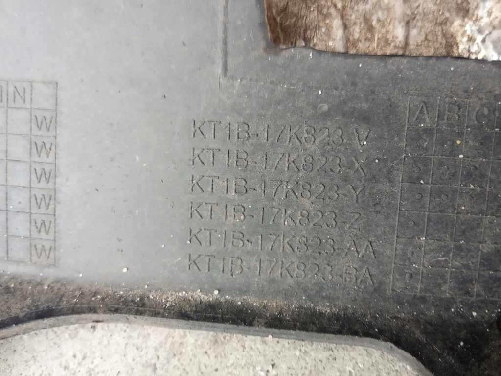 фото №13, Ford transit connect mk2 2014-23r. - бампер задня