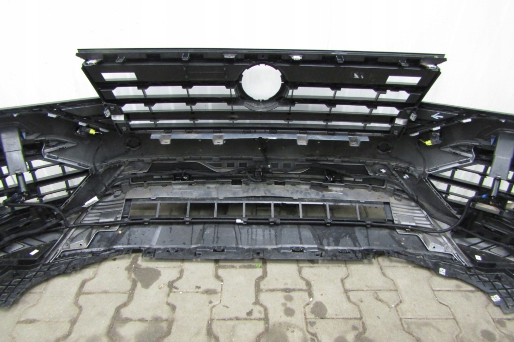 Бампер передок  vw touareg 3 3 760 r-line 18- Доставка