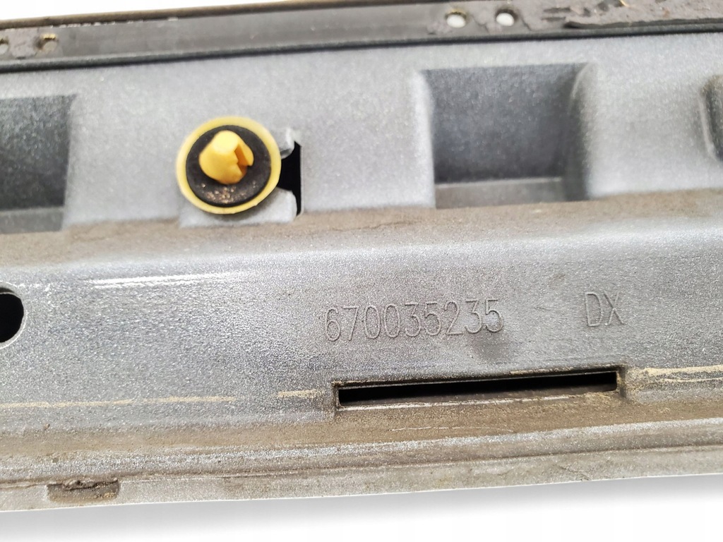 фото №9, Maserati levante 670035235 перед сторона правая накладки