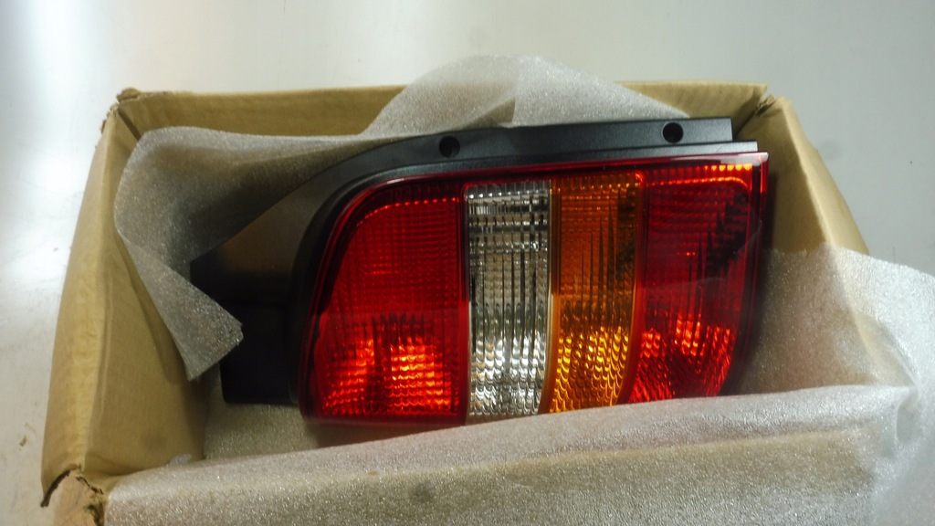 фото №9, Volkswagen оригинальный номер 7h0 945 095 j лампа задняя комбинированная