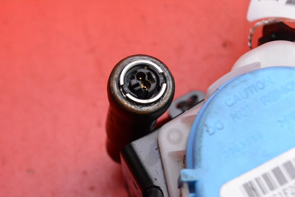 Ремень безопасности левый задний  eu 308173399228-ab mercedes cla c117 13-16 Киев