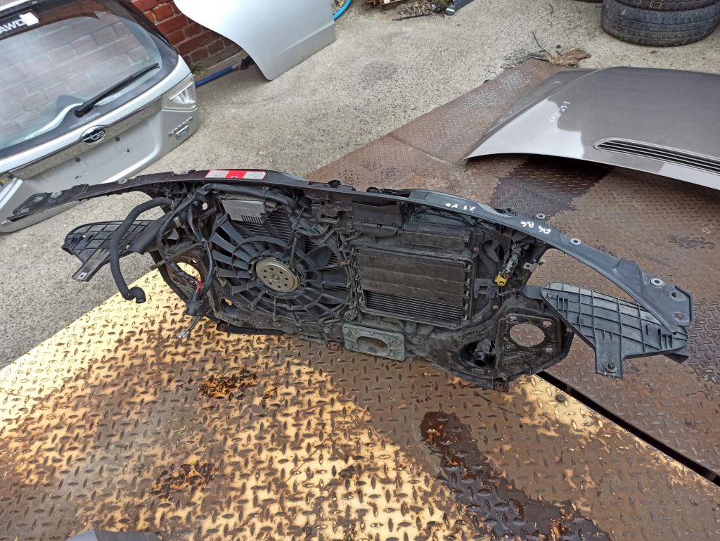 Audi a4 b6 кабриолет  2.4 6v ly1c ремень передний усилитель радиатор Недорого