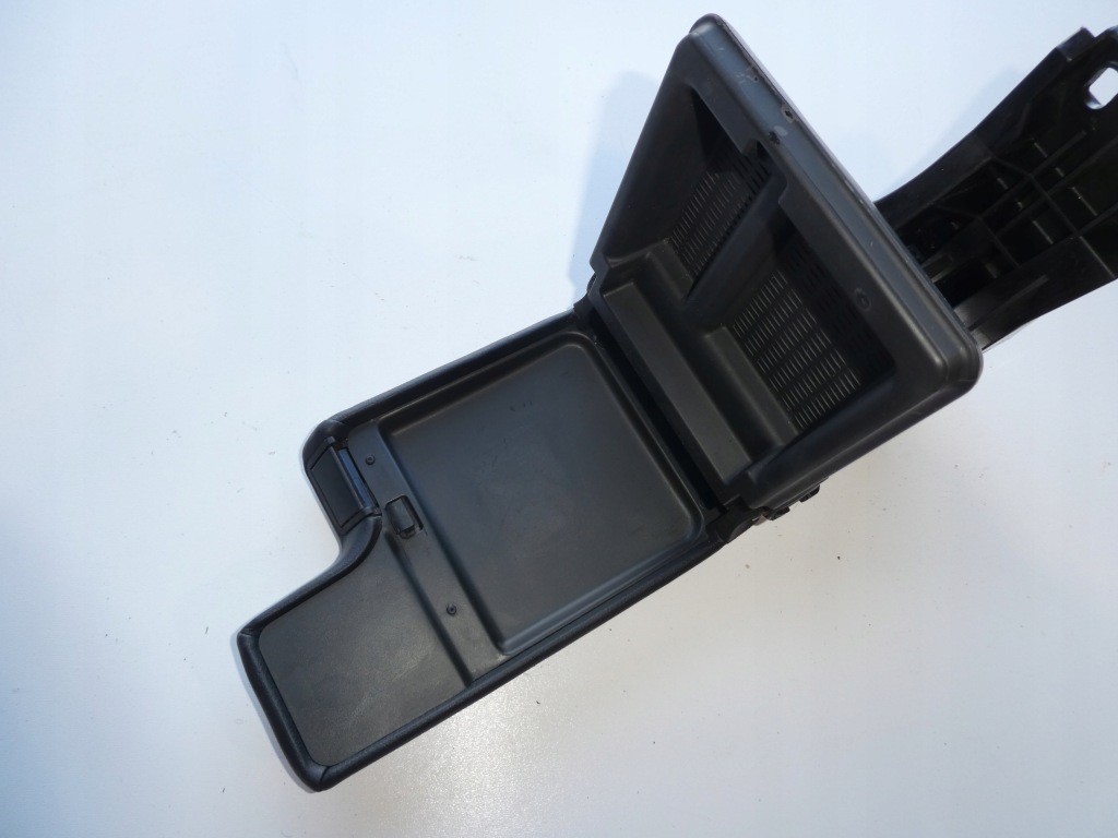 фото №5, Подлокотник туннель bmw e46 5116-8213678