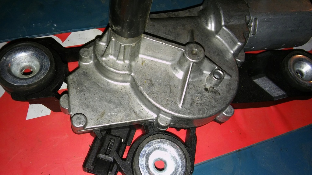 фото №10, Моторчик дворник volvo c30 v50 ford 0390201875