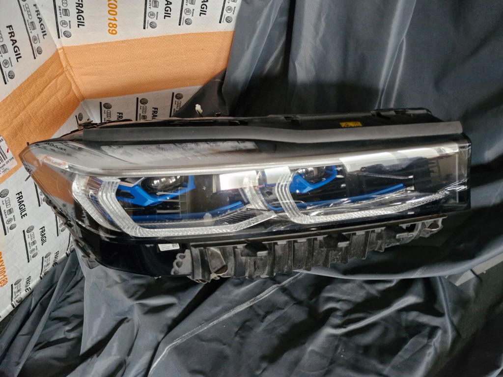 фото №1, Bmw 7 g11 lci lift laser лампа правая idealna 7946776-06