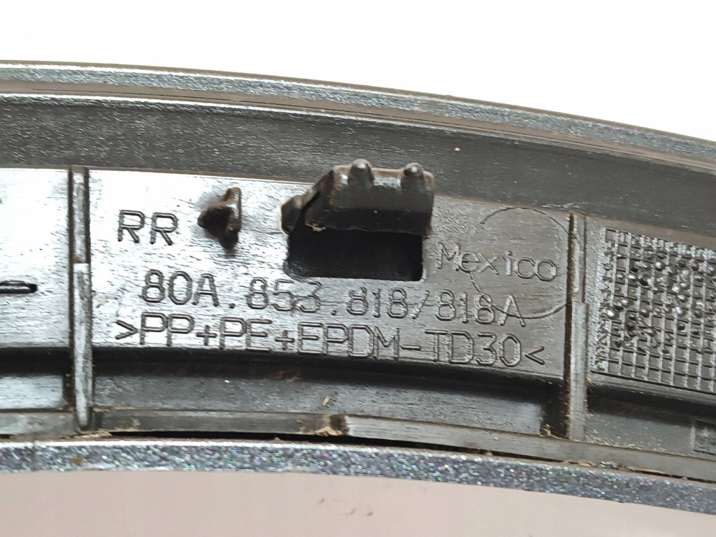 фото №11, Молдинг накладка крила правий задня audi q5 80a853818a