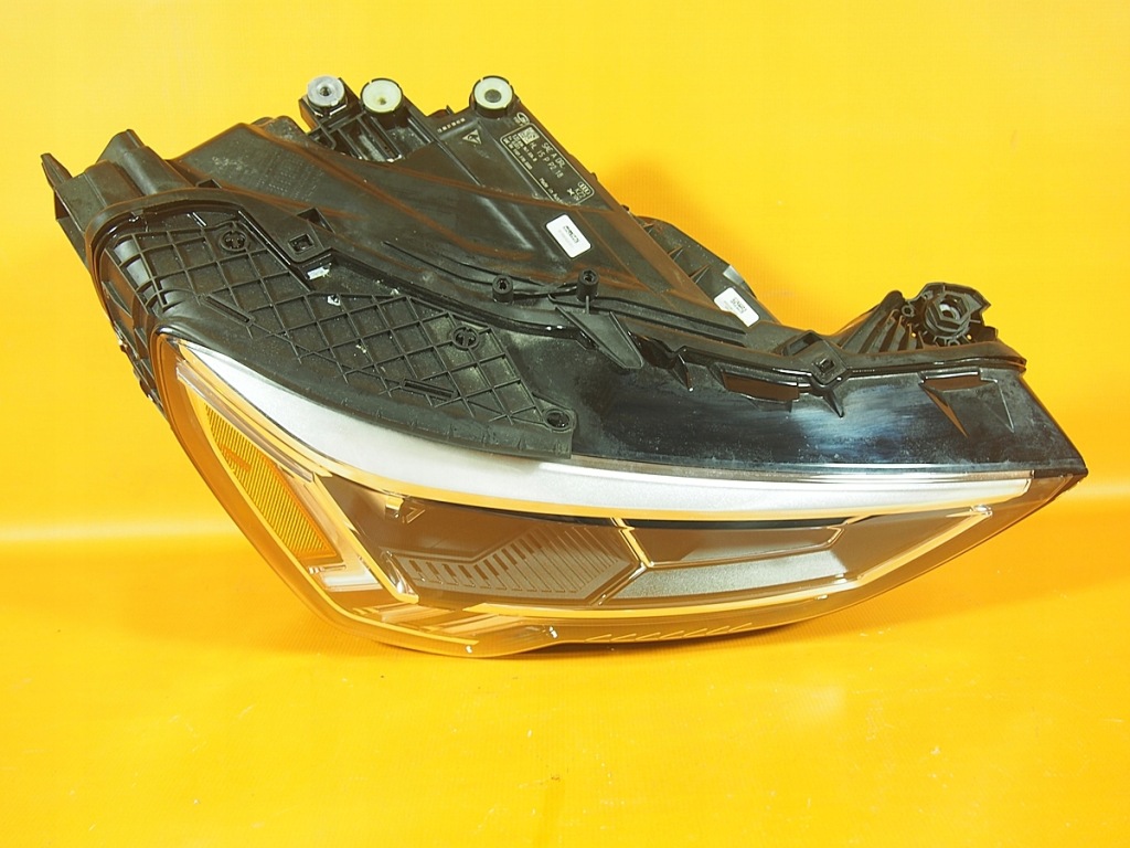 Audi q3 83a фары перед full led комплект америка 83a941033b / 83a941034b в Украине