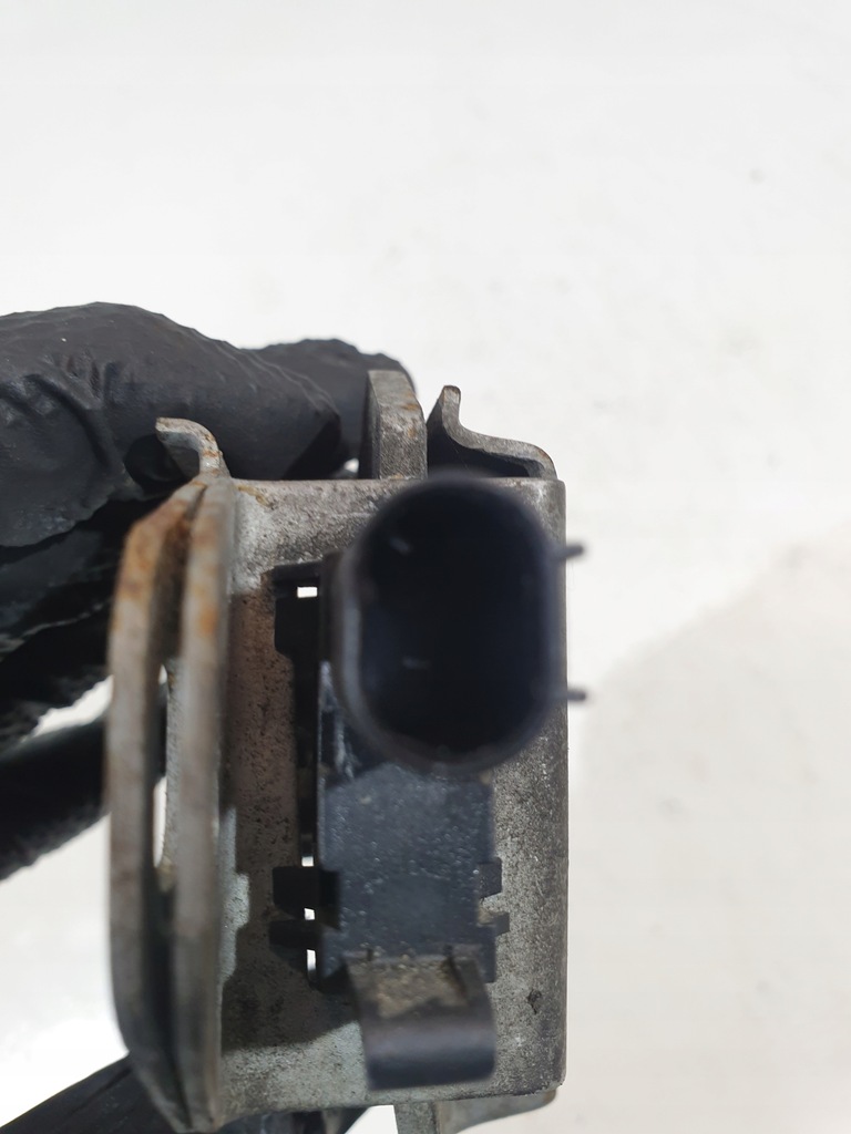 фото №7, Замок датчик капот правий 1480861 mini cooper one r50 r53 eu