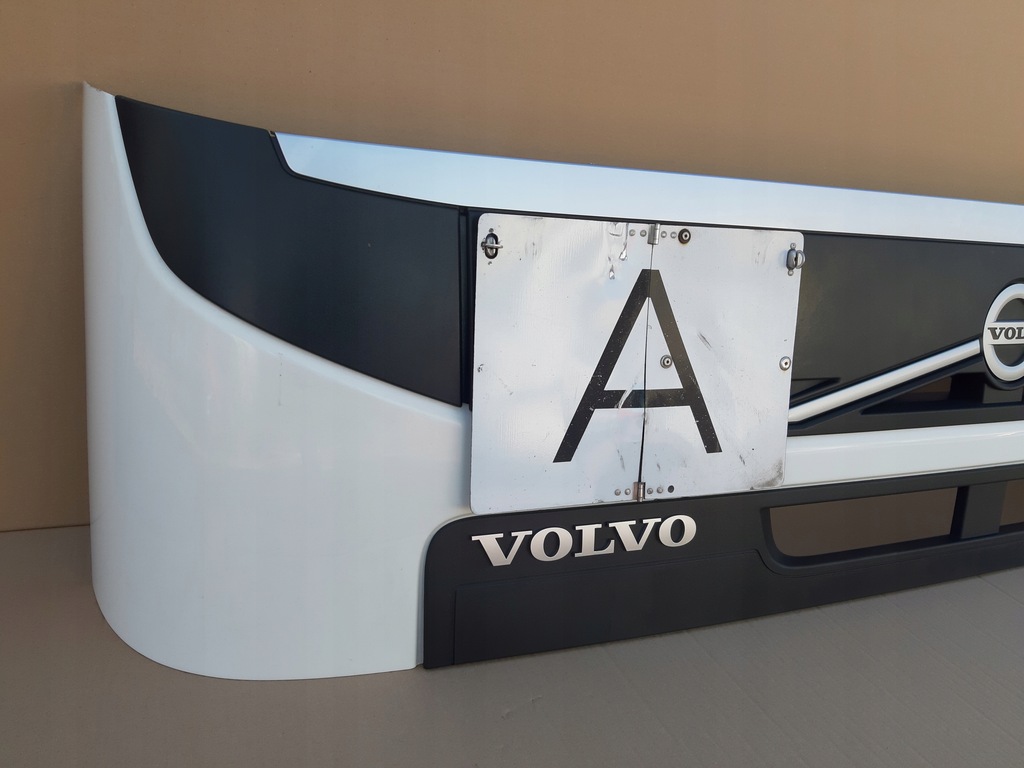 фото №4, Volvo fm fm4 капот решётка радиатора решётка радиатора оригинал ral 1103