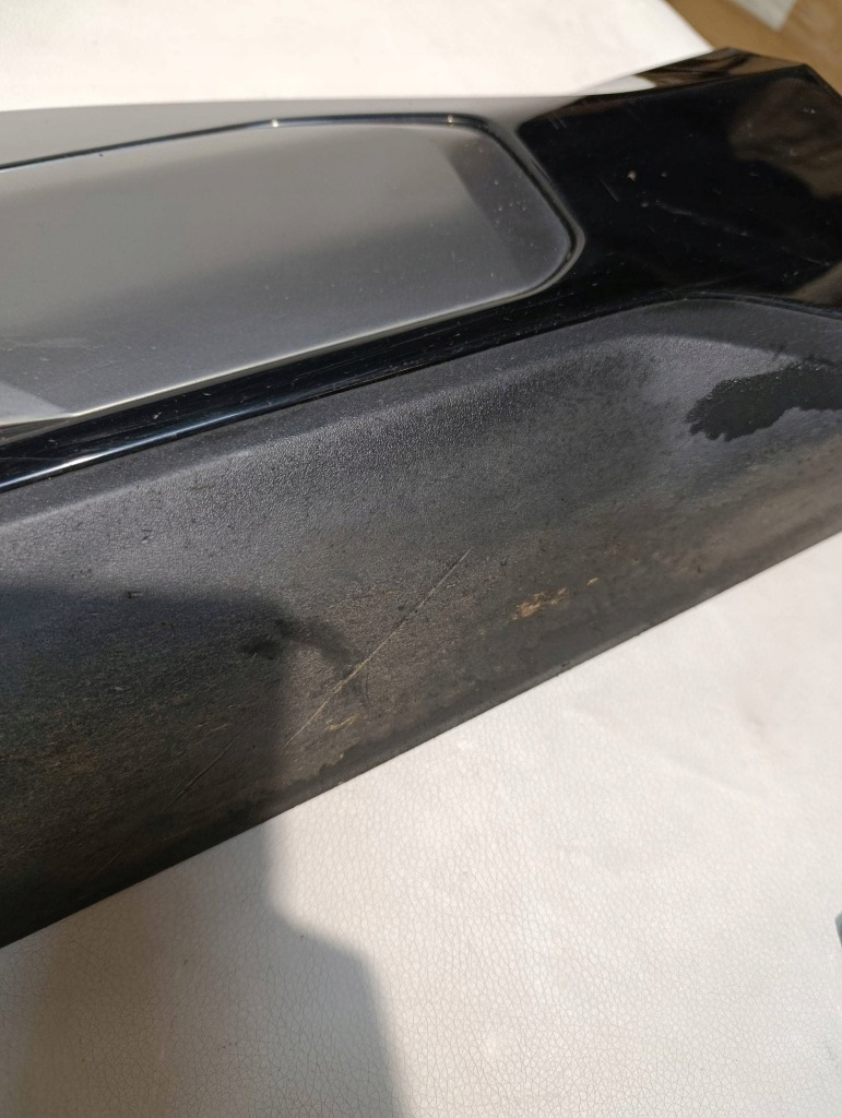 Молдинг дверь передняя правая kia ev9 gt line 23- 87724-do300 Оригинал