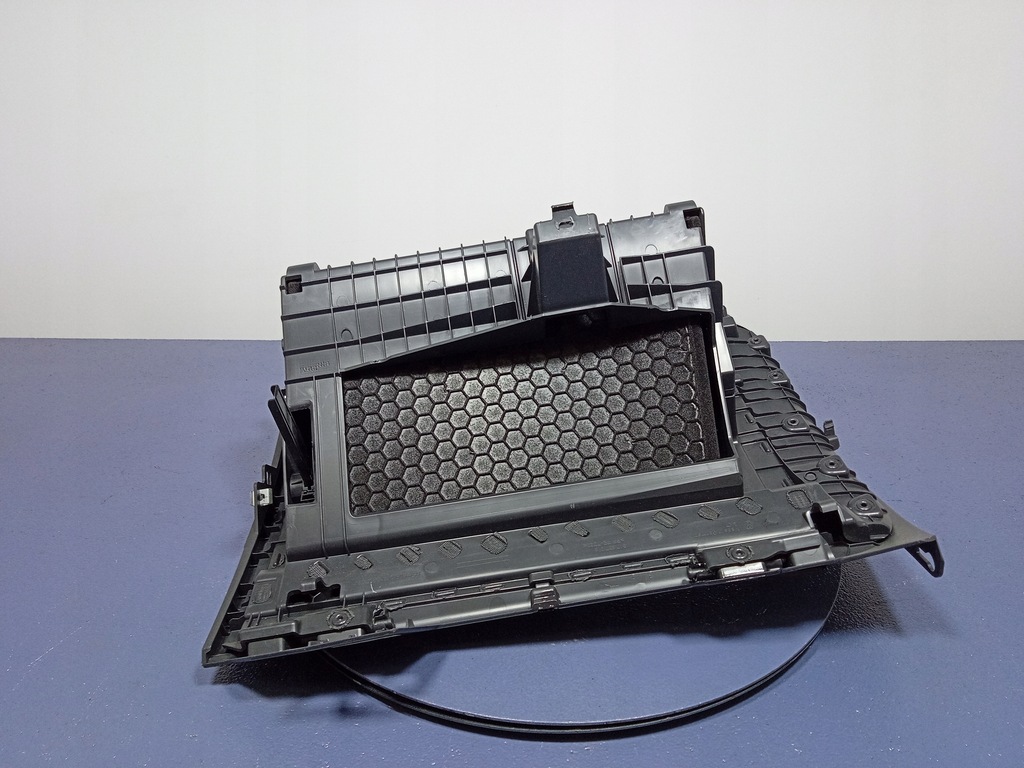 фото №4, Vw golf vii sportsvan бардачок пасажира 517857097l