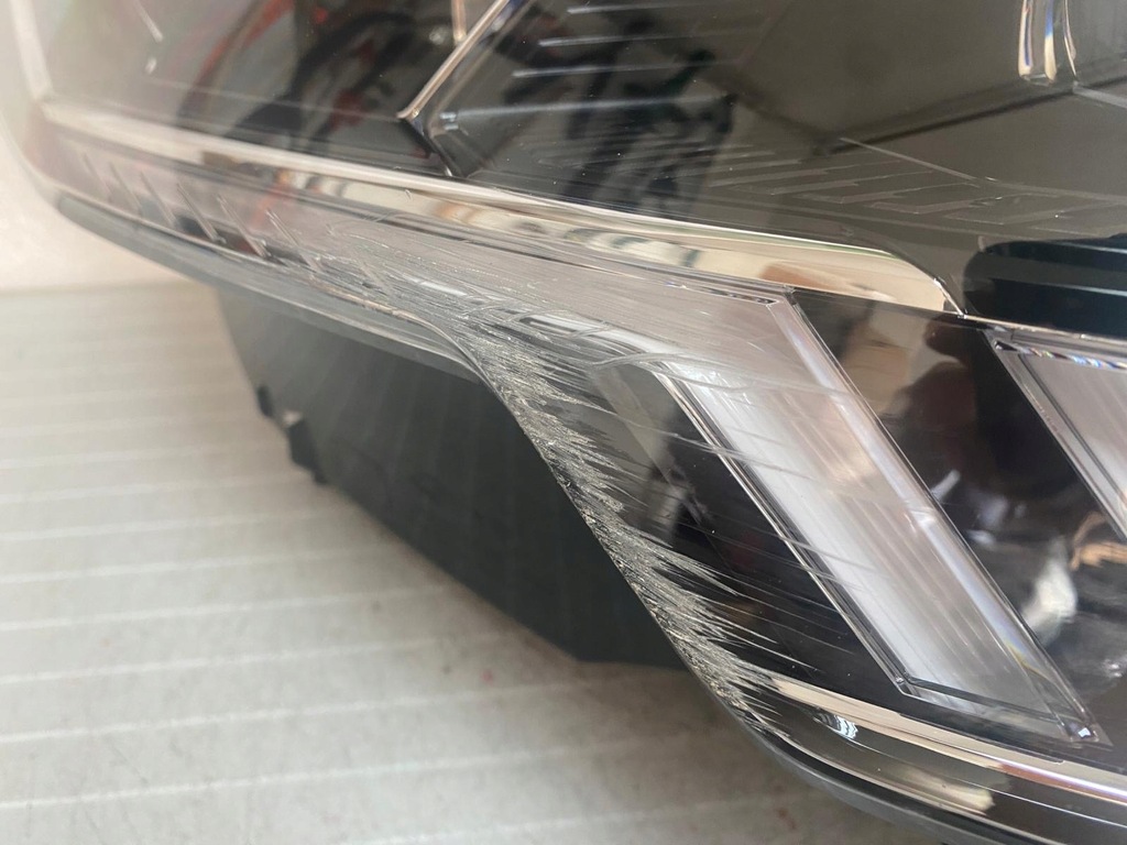 фото №9, Лампа левая передняя full led audi q3 ii 2 83a