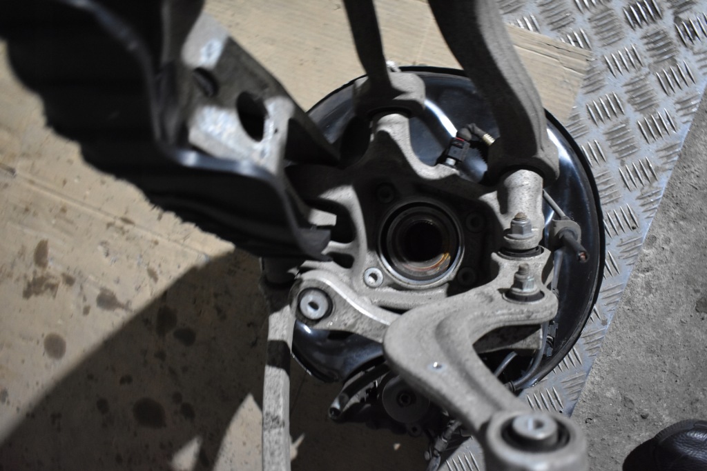 фото №4, Idealne підвіска задня задні ліва bentley bentayga 1