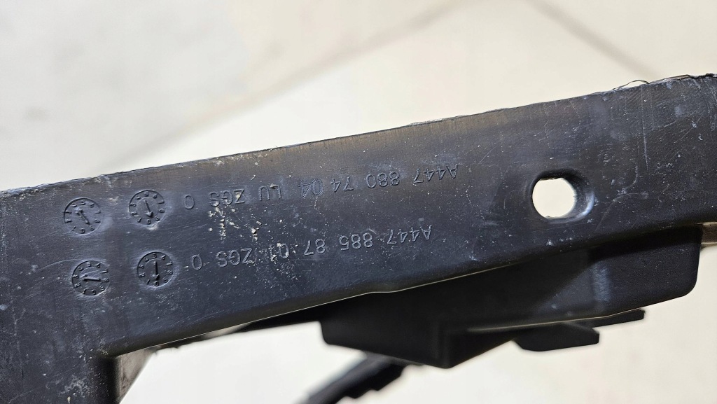 Направляющая кронштейн бампера mercedes vito a447 w447 a4478858701 Киев