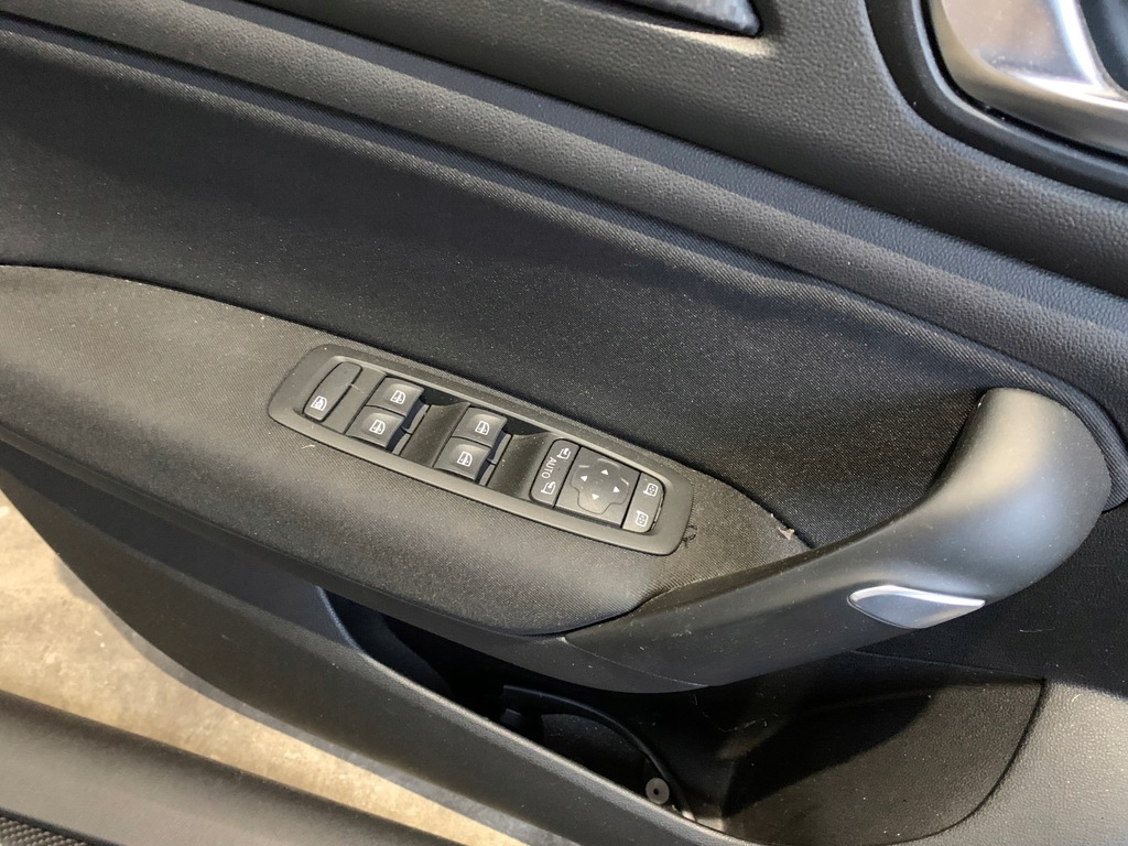 фото №8, Renault megane iv сиденья заднее сиденье обшивки туннель kpl kombi