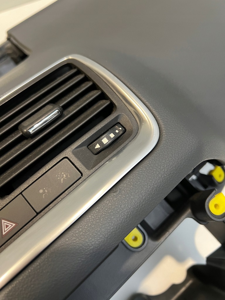 фото №10, Приборная панель консоль подушка безопасности ремни натяжители opel meriva b