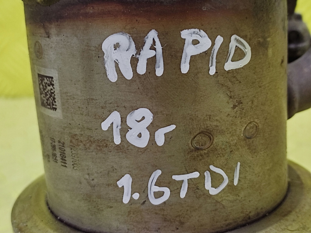 фото №11, Skoda rapid ii lift 1.6 tdi радиатор выхлопных газов 04l131512ag